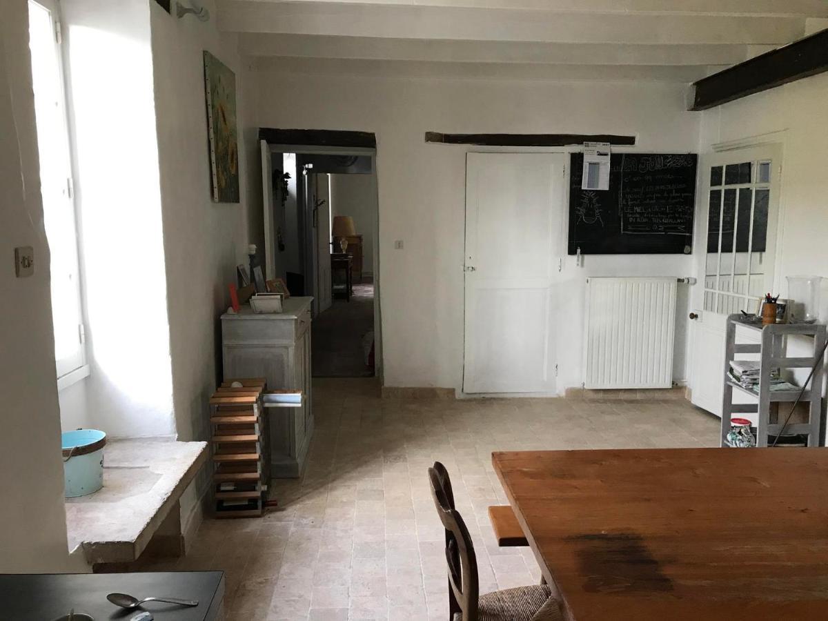 La Vieille Cure, Spa, Wifi A 20 Min Des Plages La Jonchere 外观 照片