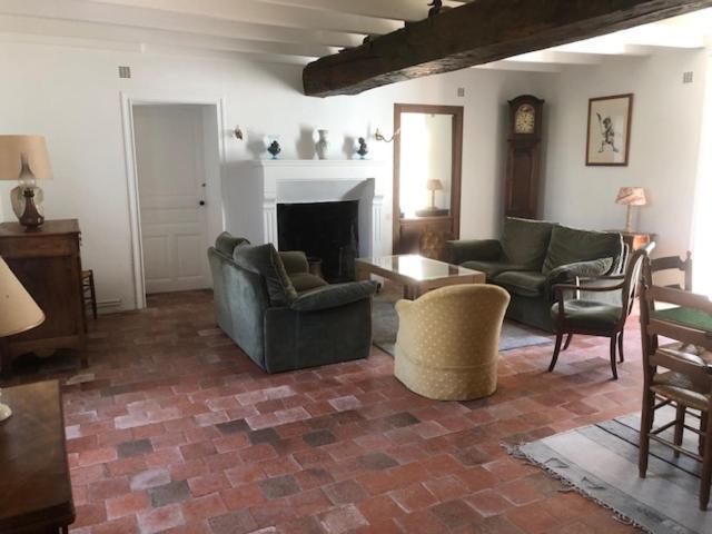 La Vieille Cure, Spa, Wifi A 20 Min Des Plages La Jonchere 外观 照片